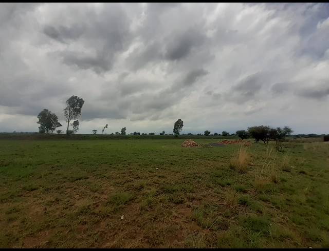 555M² VACANT LAND FOR SALE IN UNITAS PARK